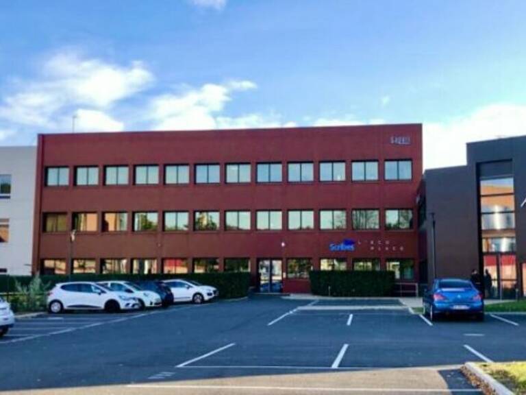 BUREAUX à LOUER — photo 1