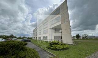 Bureau  870 m² à louer à Mâcon (71000)