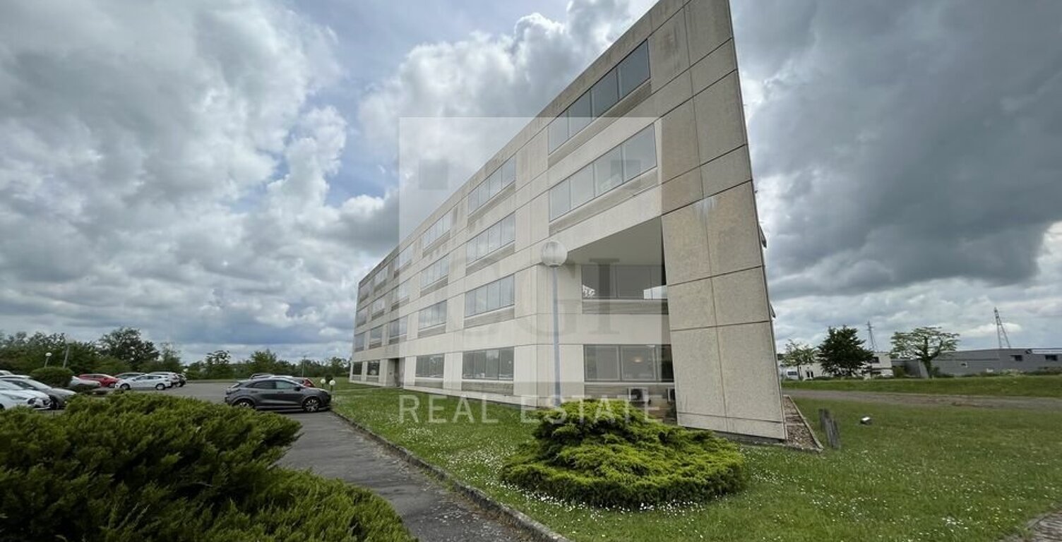 BUREAUX à LOUER — photo 1