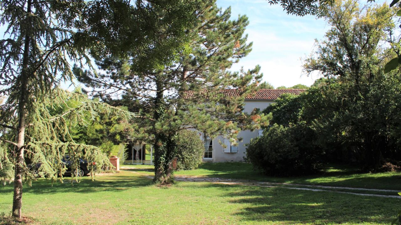 maison 8 pièces 360 m2 à vendre à La Rochelle (17000)