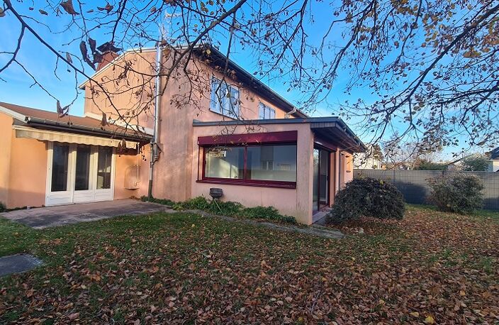 Quartier calme :  maison F6 140m² - garage et jardin — photo 2