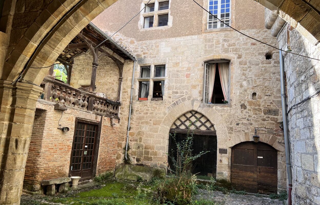 immeuble  pièces 557 m2 à vendre à Figeac (46100)