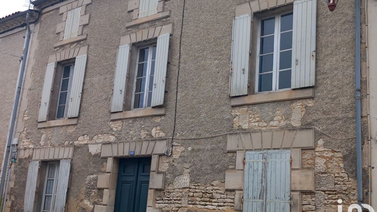 maison 4 pièces 141 m2 à vendre à Rouillac (16170)