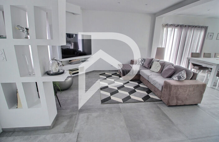 QUINCIEUX - Maison 5 pièces 120 m² — photo 5