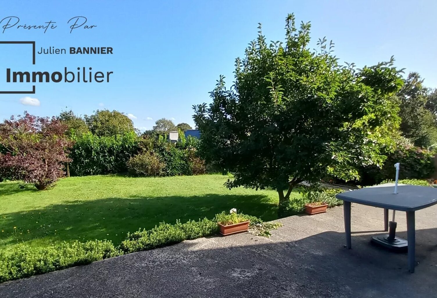 Au calme, en impasse et à 2 pas du bourg, grande maison avec sous-sol et garage — photo 1