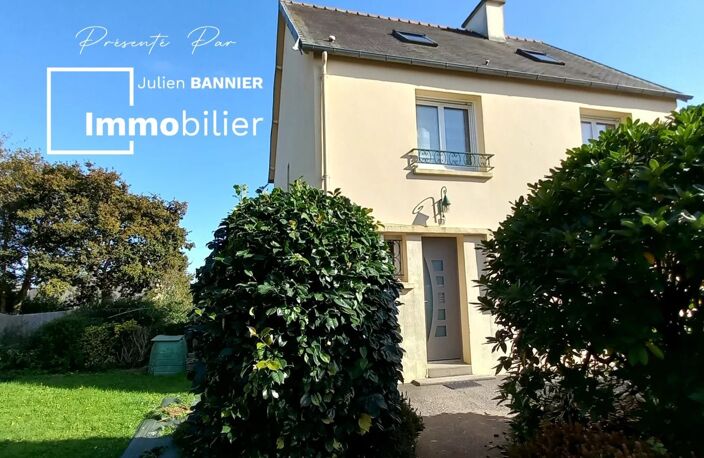 Au calme, en impasse et à 2 pas du bourg, grande maison avec sous-sol et garage — photo 3