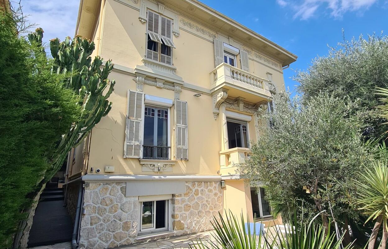 maison 9 pièces 275 m2 à vendre à Nice (06000)