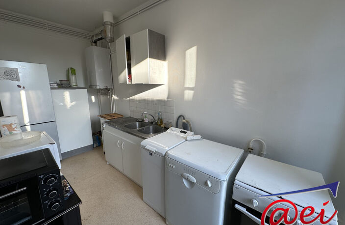 Immeuble de 5 appartements + local Commercial de 223m² — photo 4