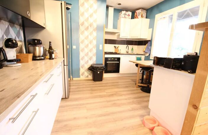 A vendre une villa avec garage, sur un terrain bordé par une riv — photo 5