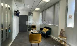 Bureau  993 m² à louer à Villeurbanne (69100)