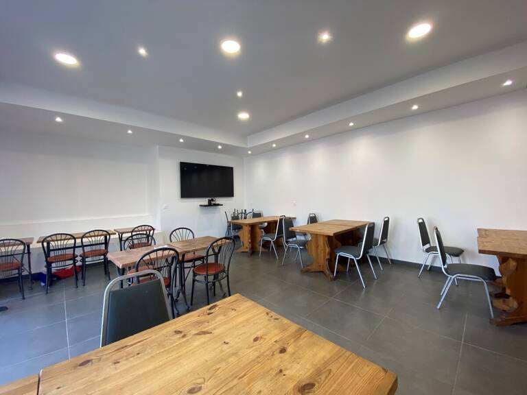 Pizzeria au feu de bois à fort potentiel avec une belle salle en — photo 1