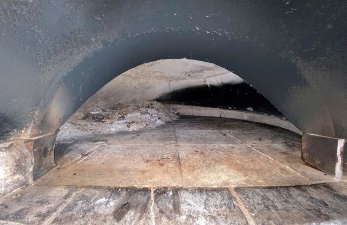 Pizzeria au feu de bois à fort potentiel avec une belle salle en — photo 5