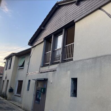 Immeuble  100730 €