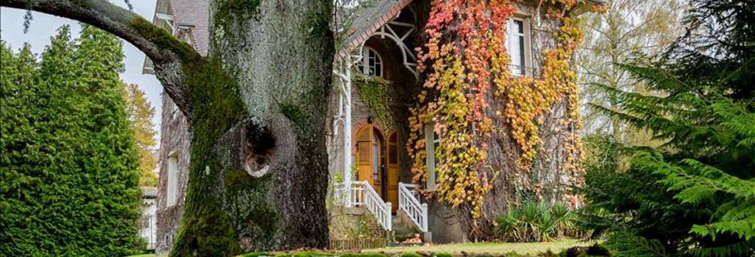 Maison 8 Pièces 220 m² à vendre à Bourganeuf (23400)