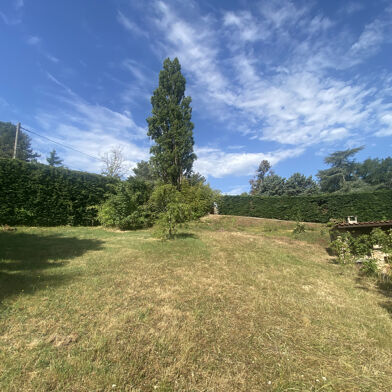 Terrain 850 m²