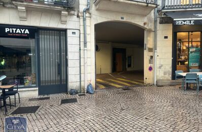 garage  pièces  m2 à louer à Poitiers (86000)