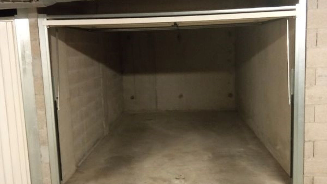 garage  pièces 14 m2 à vendre à Montpellier (34070)