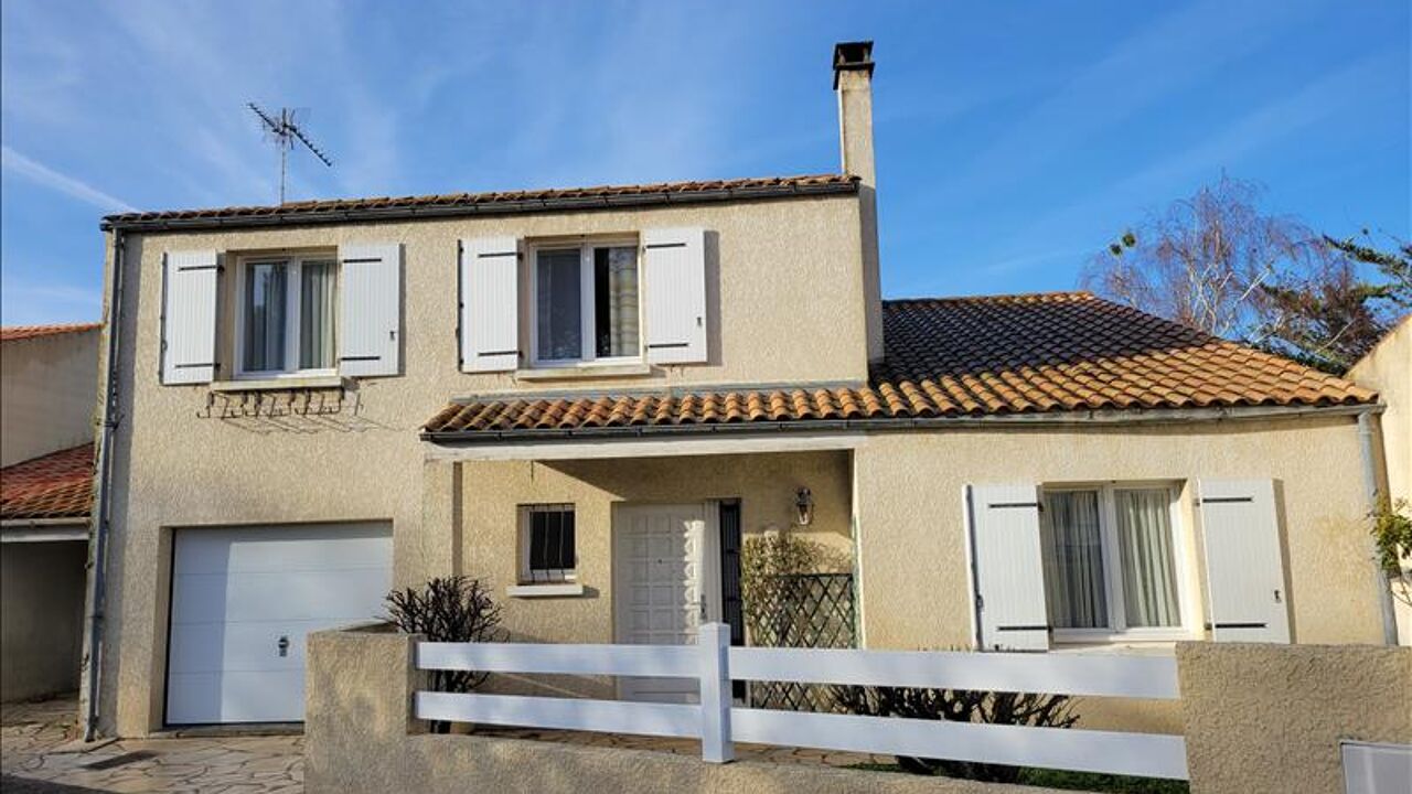maison 5 pièces 123 m2 à vendre à La Rochelle (17000)