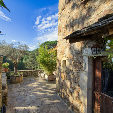 Maison 13 pièces 749000 €