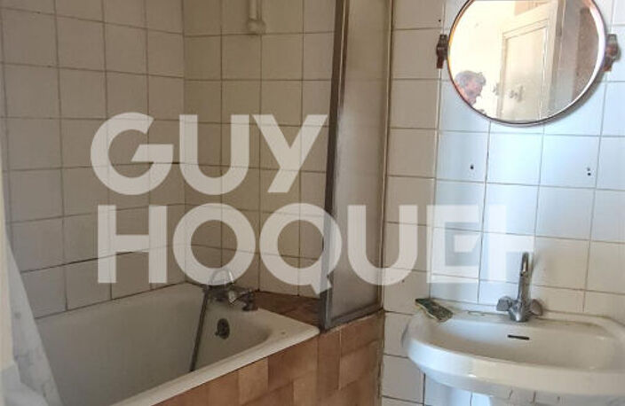 VENTE : appartement 2 pièces (53 m²) à LA TOUR DU PIN — photo 4