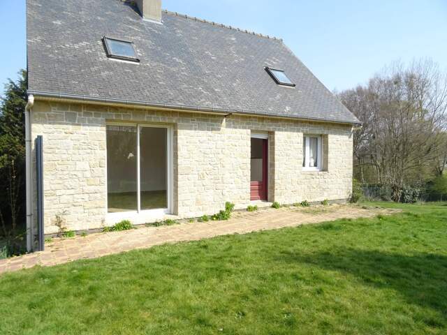 TREDANIEL, proche centre bourg — photo du bien