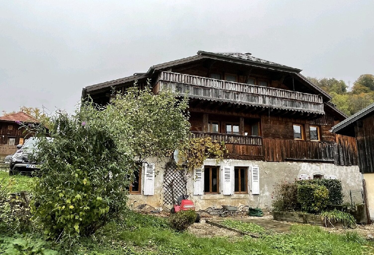 Vente maison 13 pièces 260 m² Châtillon-sur-Cluses (74300) — photo 1