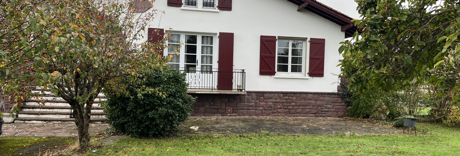 Maison 12 Pièces 234 m² à vendre à Saint-Jean-le-Vieux (64220)