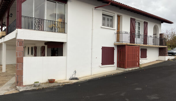 Villa / Maison 9 pièces  à vendre Saint-Jean-le-Vieux 64220