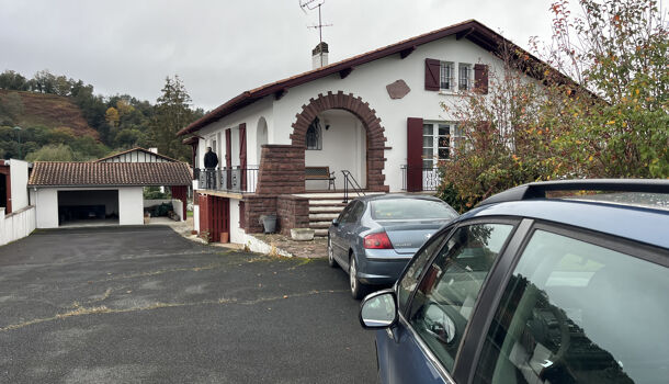 Villa / Maison 9 pièces  à vendre Saint-Jean-le-Vieux 64220