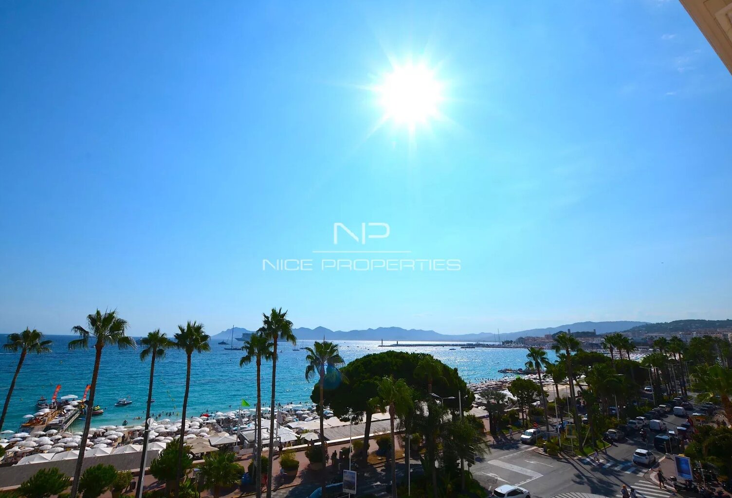 Cannes, 3 pièces avec vue mer sur la Croisette — photo 1