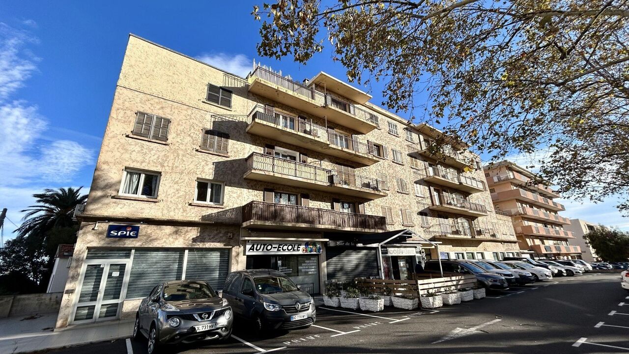 appartement 2 pièces 40 m2 à vendre à Bastia (20600)