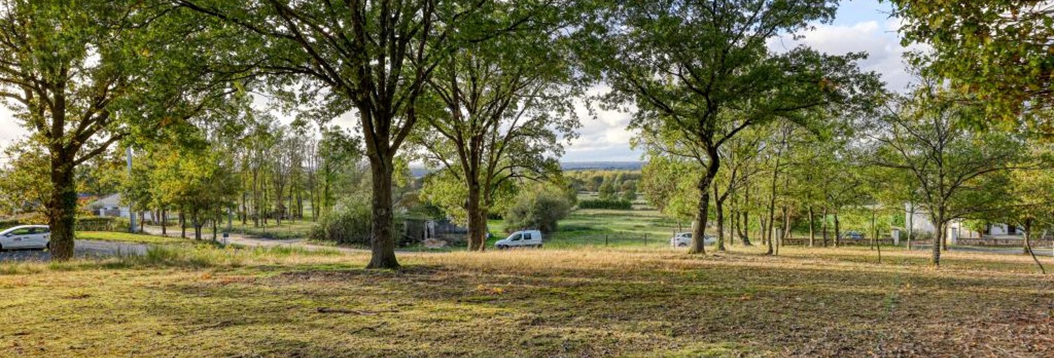 Terrain  2329 m² à vendre à Saint-Victor (03410)