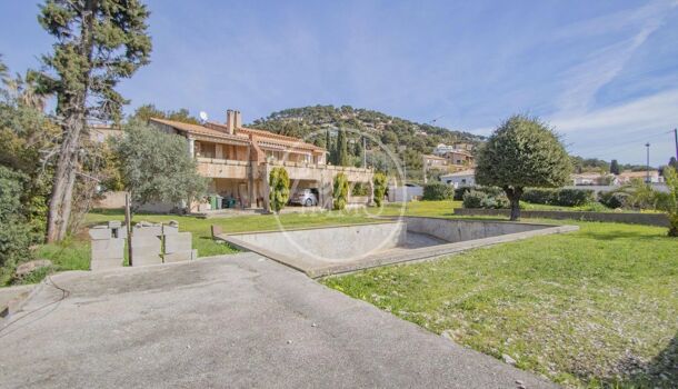 Villa / Maison 5 pièces  à vendre Carqueiranne 83320