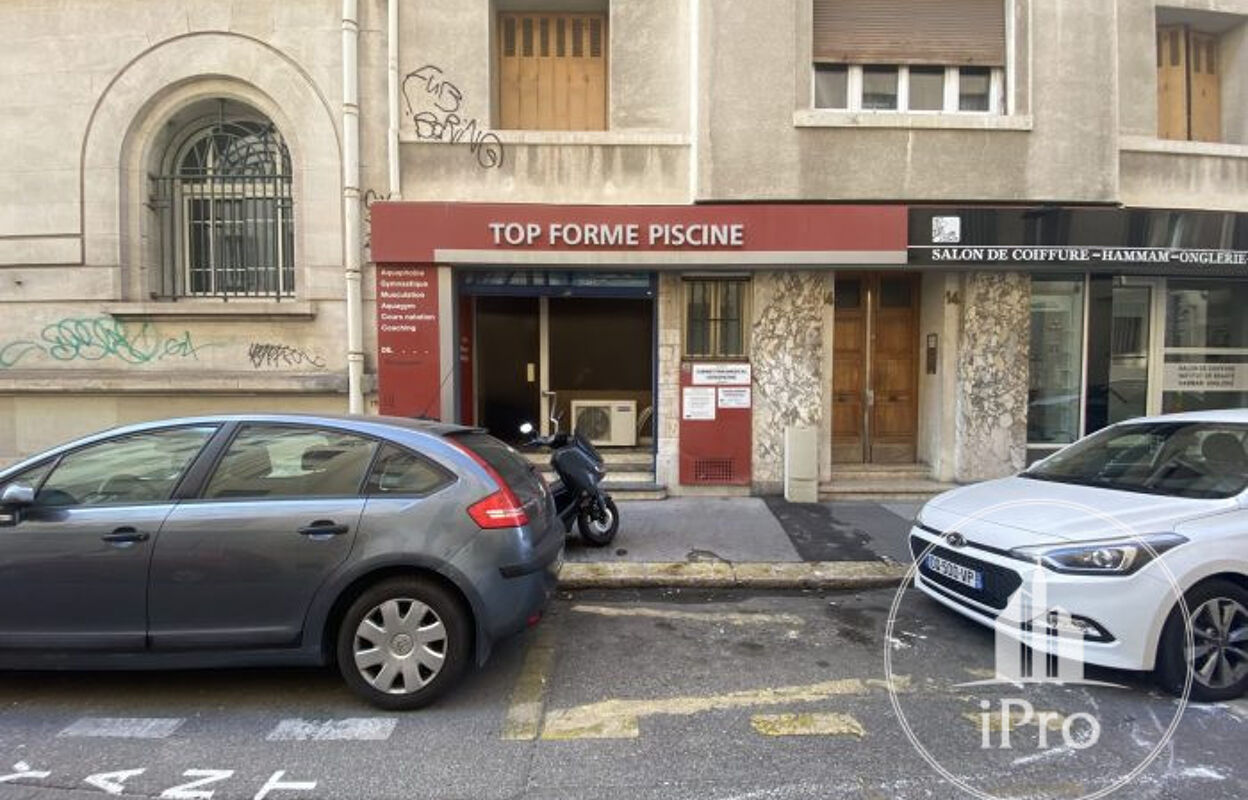 commerce  pièces 370 m2 à vendre à Marseille 4 (13004)