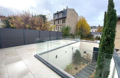 vente maison 890 000 € à proximité de Saint-Jean-de-la-Ruelle (45140)