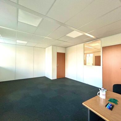 Bureau 120 m²