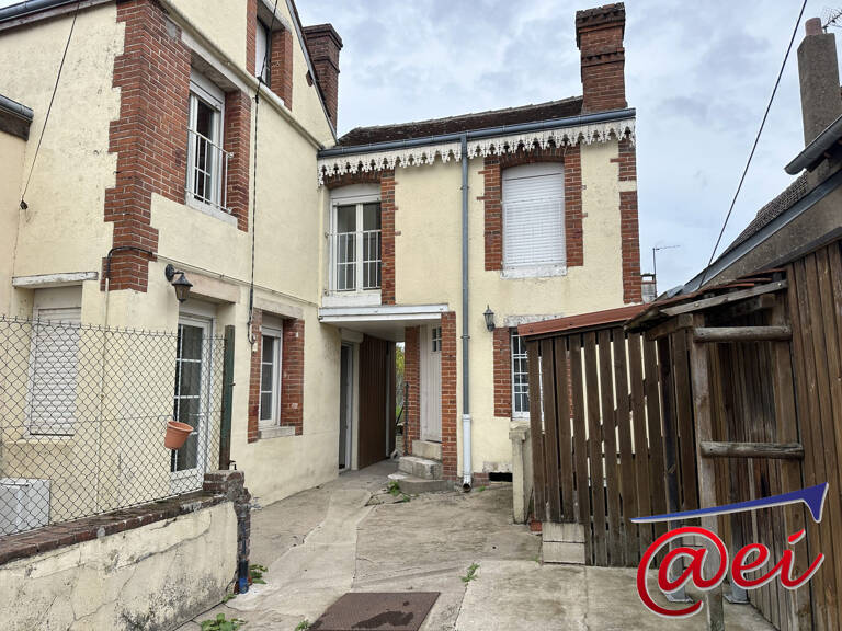 Maison de ville T4 + terrain de 218 m2 et parking — photo 1