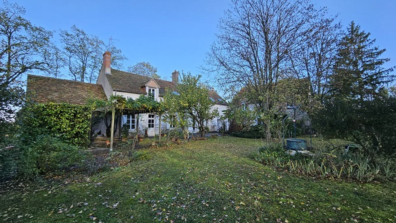 maison 11 pièces 270 m2 à vendre à Beaugency (45190)