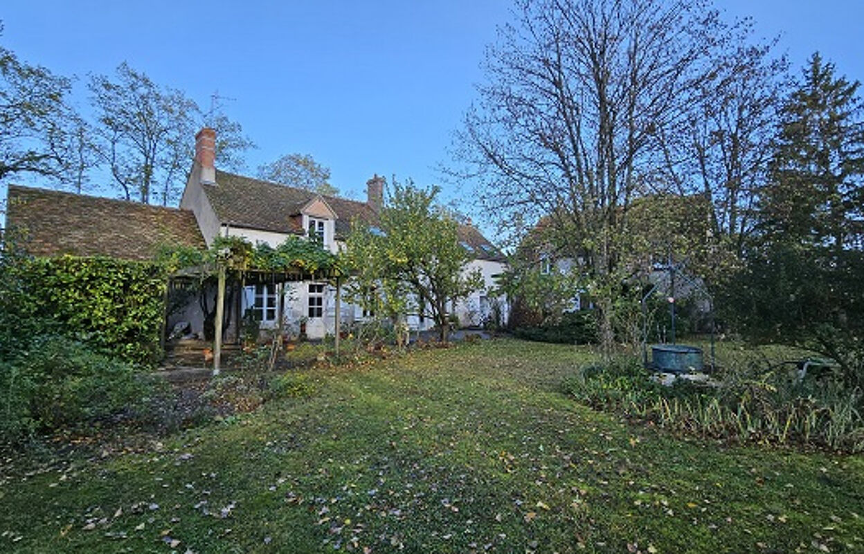 maison 11 pièces 270 m2 à vendre à Beaugency (45190)