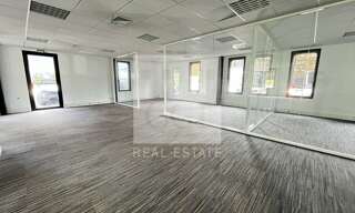 Bureau  401 m² à louer à Vaulx-Milieu (38090)