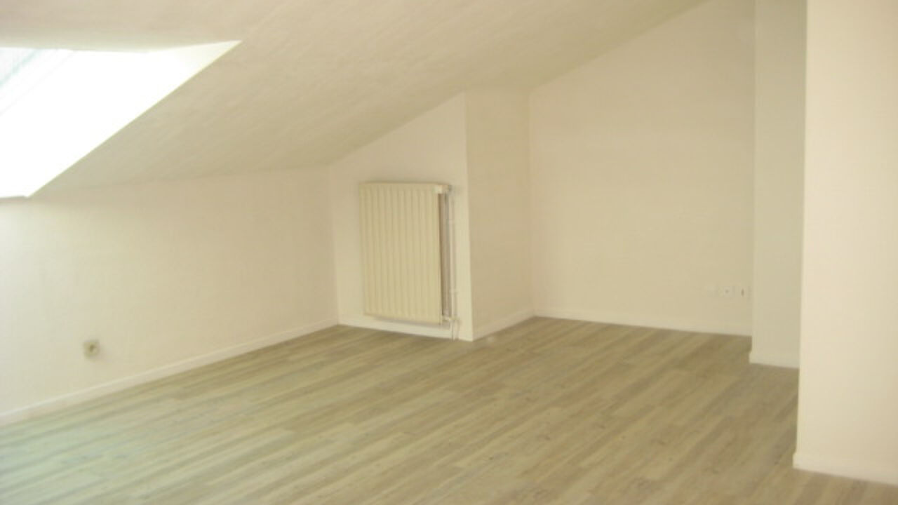 appartement 2 pièces 30 m2 à louer à Saint-Girons (09200)