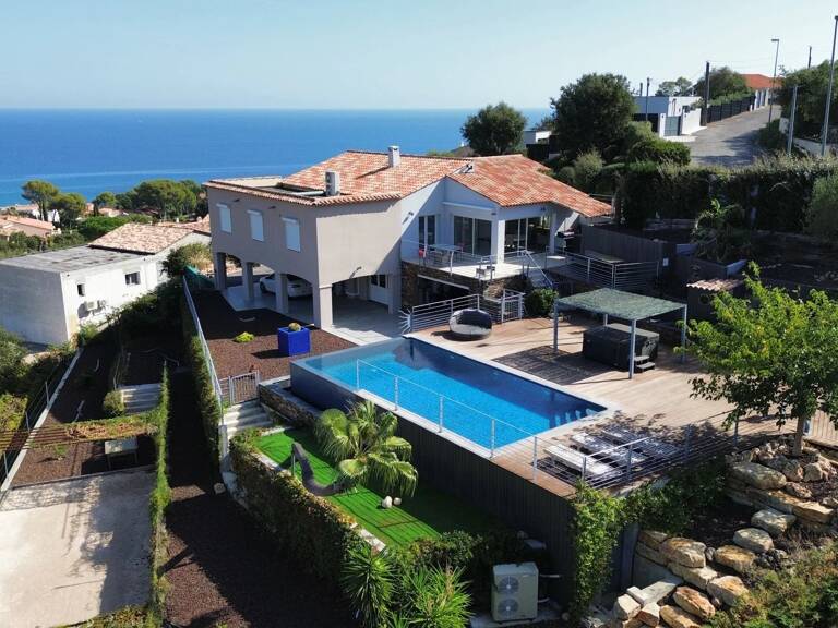 Les Issambres, grande villa vue mer — photo 1
