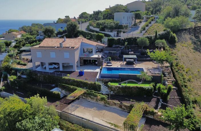 Les Issambres, grande villa vue mer — photo 2