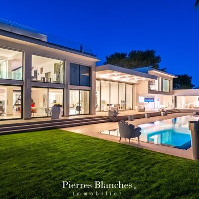 Maison 6 pièces 8700000 €