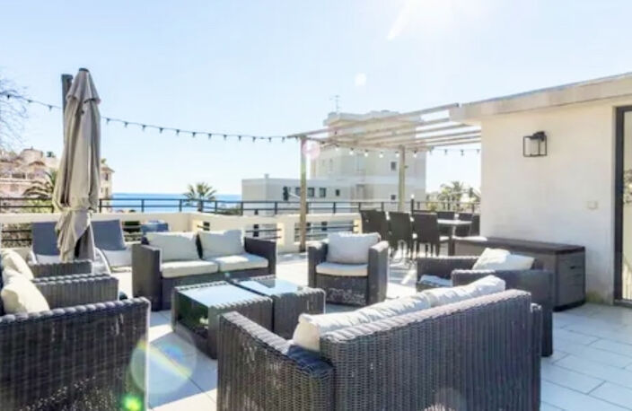 CANNES CENTRE BAS PETIT JUAS VILLA REFAITE T6 VUE MER 200M2 — photo 3