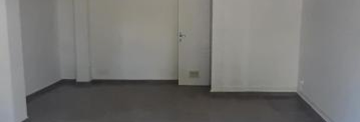 Commerce  27 m² à louer à Saint-André (97440)