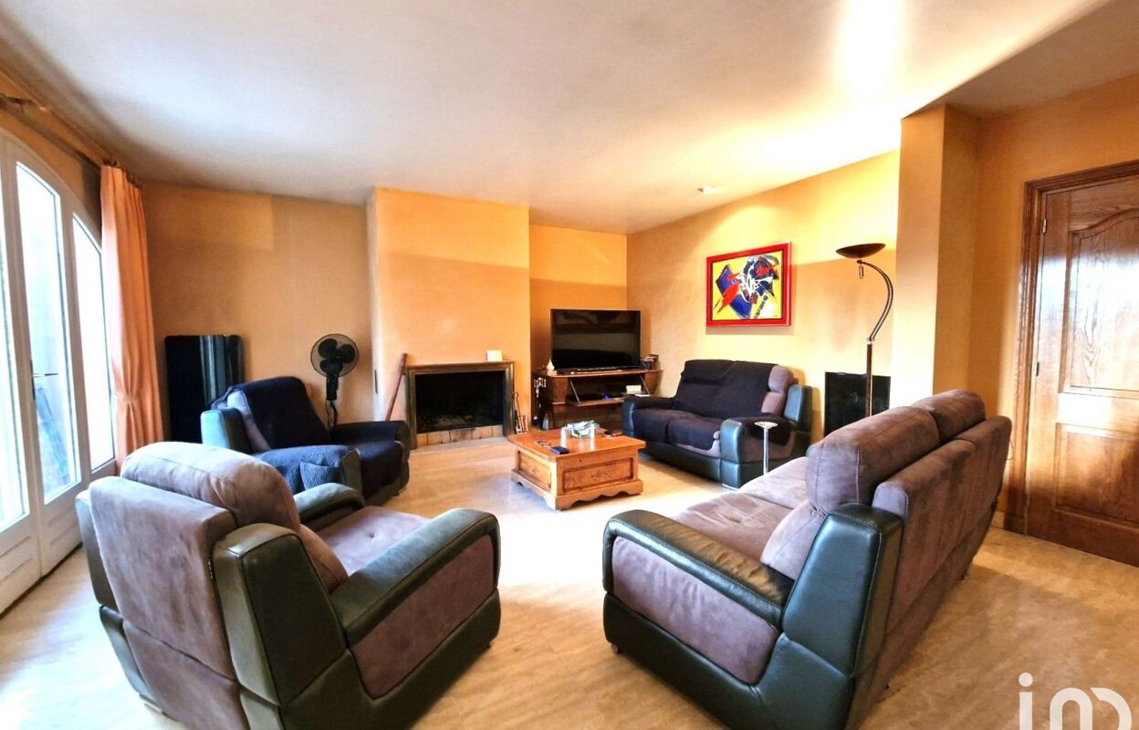 maison 10 pièces 230 m2 à vendre à La Monnerie-le-Montel (63650)