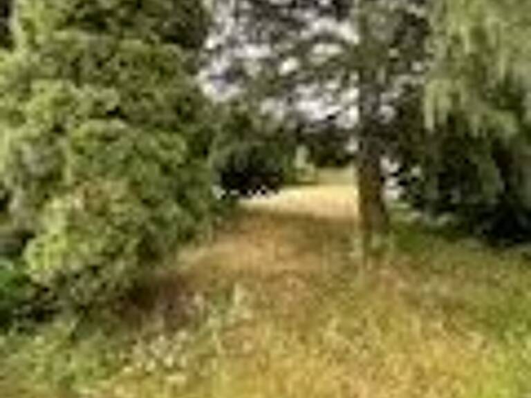 BAGNOLES DE L'ORNE - Terrain constructible — photo 1
