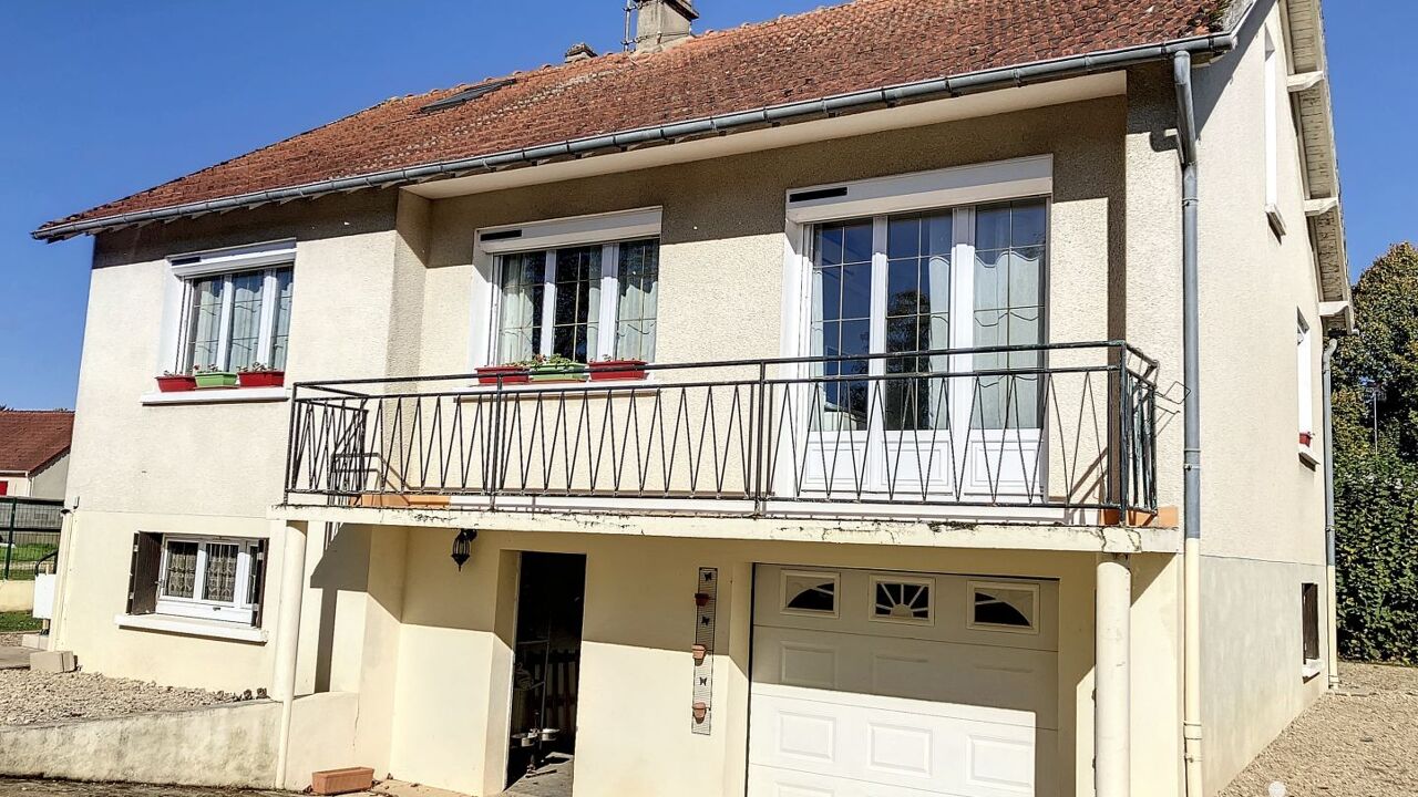 maison 4 pièces 111 m2 à vendre à Laroche-Saint-Cydroine (89400)