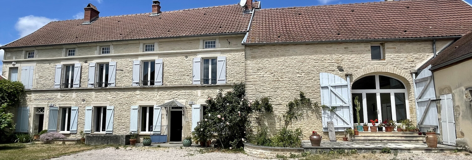 Maison 9 Pièces 372 m² à vendre à Asnières-en-Montagne (21500)